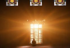 Peygamberimiz Kadir Gecesinde ne yapardı? Peygamber efendimiz kadir gecesinde nasıl dua ederdi,  Peygamberimizin kadir gecesi okuduğu dua…