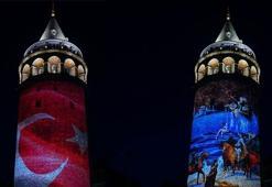 Galata Kulesi'nde 19 mayıs nedeniyle ışık gösterisi yapıldı