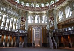 Altan Elmas kimdir? Taksim Cami mihrap, mimber ve kürsü tasarımını yapan Altan Elmas kimdir?