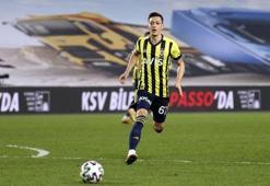 Fenerbahçeli Mesut Özil'in formaları 5 dakikada tükendi