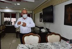 Kafe ve restoranlarda yemek yeniyor mu? Restoranlarda oturmak serbest mi? Restoranlarda oturma süresi var mı?