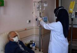 Kanser hastalarına Covid aşısını yaptırmalarını öneriyoruz