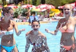 Tatile gelen Rus turistlerle ilgili flaş açıklama! Tarih belli oldu