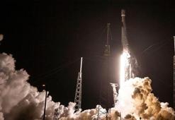 SpaceX 7 tonluk dijital radyo uydusunu uzaya yolladı