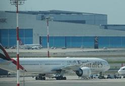 Emirates uçağı İstanbul Havalimanı'na acil iniş yaptı