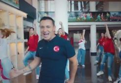 A Milli Takım Euro 2020 şarkısı gündemde! Mustafa Sandal Milli Takım şarkısı sözleri (Bizim Çocuklar)