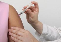 Adetliyken korona aşısı olunur mu? Koronavirüs aşıları regl döngüsünü etkiliyor mu?