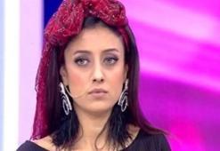 Solmaz Çiros danslarından sonra dekolteli pozlar verdi!