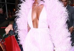 Naomi Campbell: Koronavirüse teşekkür edebilirim