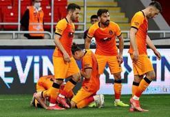 43 yaşındaki efsane kaleci Buffon'u Galatasaray'a yazdılar