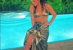 Rihanna üstsüz pozunu Instagram'dan paylaştı!