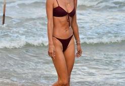Alessandra Ambrosio salgın dinlemiyor!