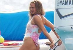 Chrissy Teigen kötü günleri geride bıraktı!