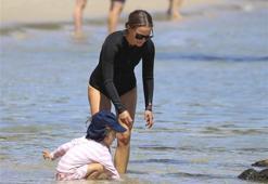 Natalie Portman bikinili görüntü vermemek için bakın ne yaptı!