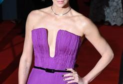 Charlize Theron evini satıyor! Fiyatı...