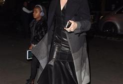 Charlize Theron’a tuhaf teklif: "Burnumla seviş"