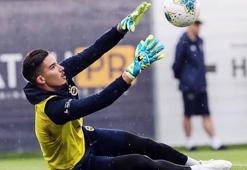 Fenerbahçeli Altay Bayındır gönlünü Gökçe Kırgız'a kaptırdı