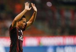 Fenerbahçe Carlos Bacca için bastırıyor