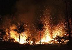 Hawaii'de Kilauea Yanardağı faaliyete geçti! Dehşete düşüren kareler