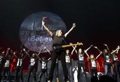 Roger Waters konserine Gezi damgası