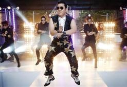 PSY hayranlarını şaşırttı
