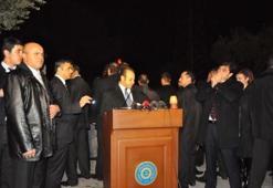 Bakan Bağış'a yumurtalı protesto