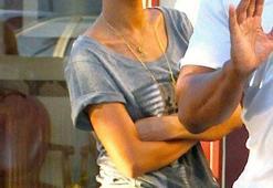 Rihanna'nın striptiz kulübü macerası