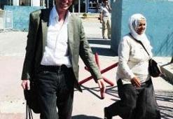 Belçikalı profesörden ilginç protesto