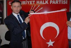 Şimdi de bayrak krizi!