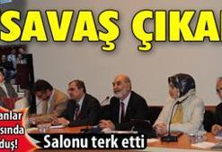 Akillere  Türk Bayraklı tepki!