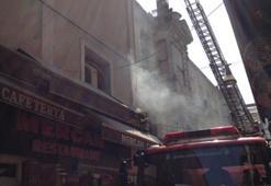 Çiçek Pasajı'nda yangın!