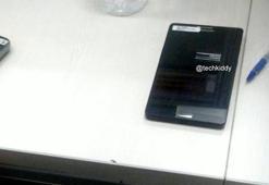 Galaxy Note III''ün yeni görüntüleri ortaya çıktı