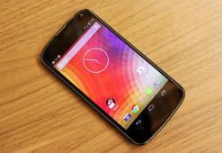 Nexus 4''e yoğun ilgi var