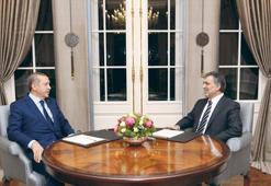Abdullah Gül: Uzlaşın!