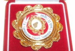 Papa'nın kanını çaldılar!