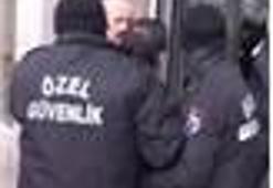 Adliye önünde vuruldu!