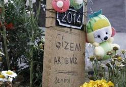Gizem'in mezarında ağlatan yazı!