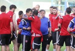 Karabükspor'da 2 kadro dışı!