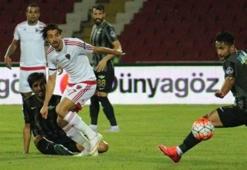Akhisar, Mersin'i  devirdi