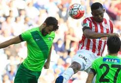Akhisar Eto'o'ya yakalandı!