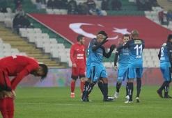 Bursaspor'dan üç gollü galibiyet