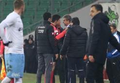 Hamza Hamzaoğlu tribüne gönderildi