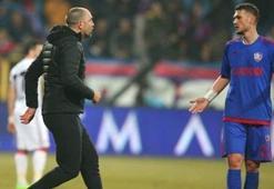 Igor Tudor çılgına döndü! Sahaya girdi ve...