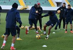Akhisarspor yeni stadyumda çalıştı