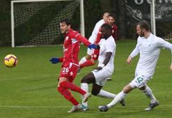 Konyaspor, hazırlık maçında Altınordu'ya kaybetti