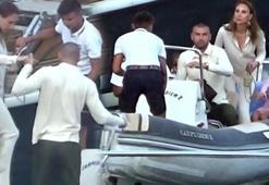 Burak Yılmaz ailesiyle tatilde! Teknenin günlük kirası dudak uçuklattı