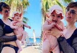 Özge Özder: Minik tırtıl plajda