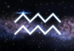 Kova burcu erkeğinin anlaşabildiği ve anlaşamadığı burçlar neler? Nasıl kadınlardan hoşlanır?