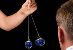 Hipnoz nedir, hipnoz ile itiraf mümkün mü? Müge Anlı, Büşra Büyükşen'in hipnozla konuşturulacağını söyledi!