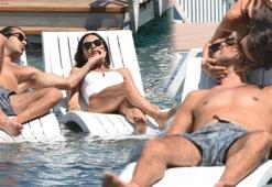 Hande Ataizi ve Dinç Aydoğdu aşka geldi! Tatil romantizmi...